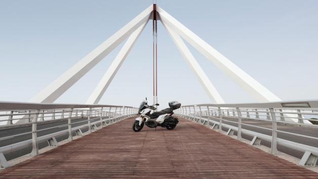 Peugeot XP400 GT: O Adventure χαρακτήρας των scooters 